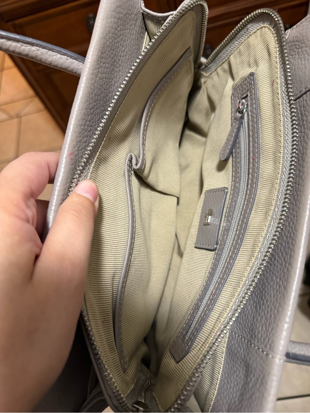 Radley London Pebbled Leather Tote Bag in Light Gray - Picture 4 of 8